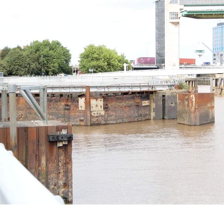 Shot of one end of the Deep Rotating footbridge - the end closest to C4DI